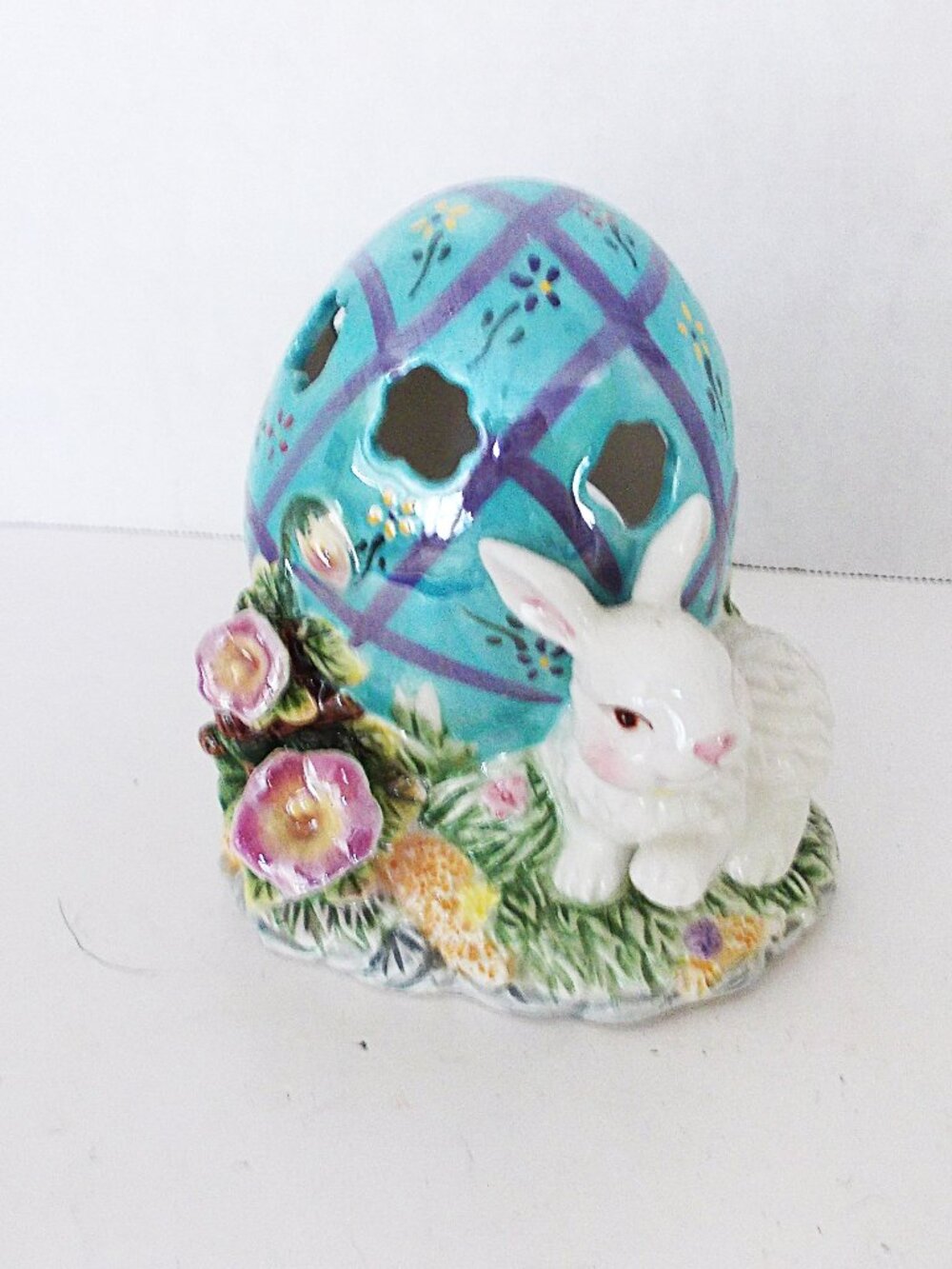 NWT Vintage Dalton Easter Egg Candle Holder